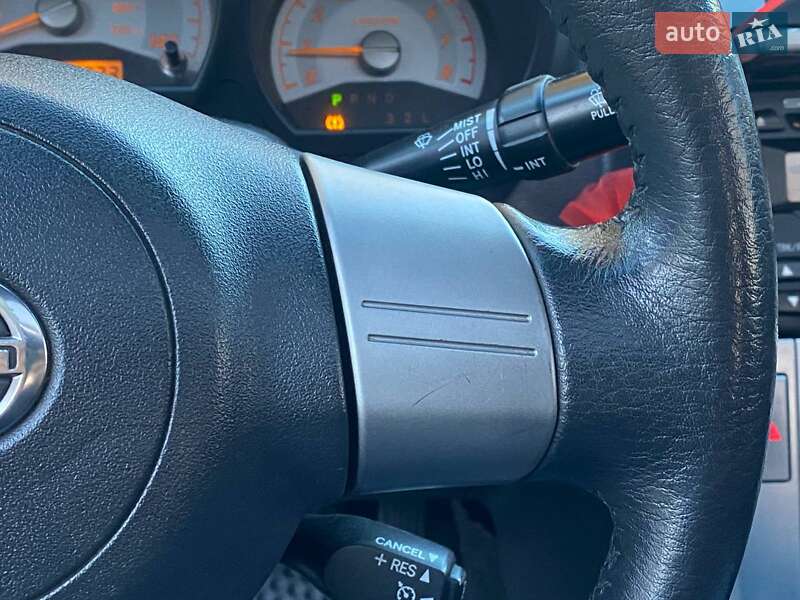 Купе Scion tC 2005 в Киеве