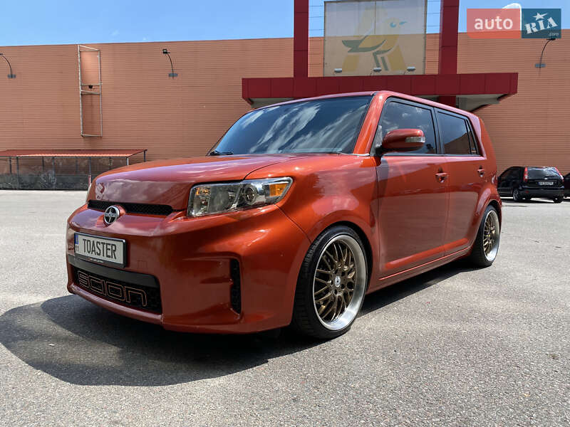 Хэтчбек Scion xB 2011 в Киеве