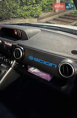 Микровэн Scion xB 2013 в Киеве