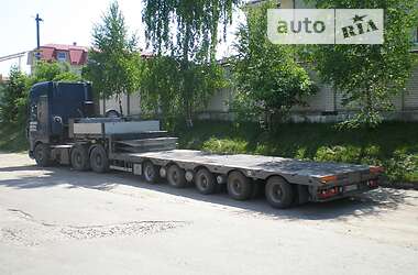 Низкорамна платформа SDC Trailers Ltd 2002 в Львові