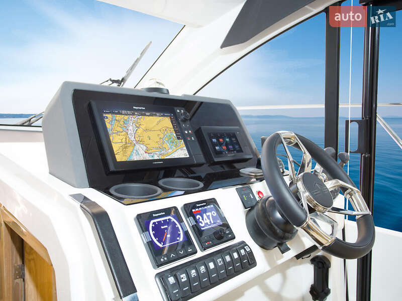 Моторная яхта SeaLine C390 2026 в Киеве фото 2 Моторная яхта SeaLine C390 2026 в Киеве