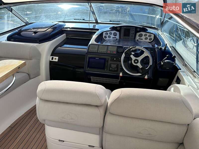 Моторная яхта SeaLine S42 2004 в Киеве фото 3 Моторная яхта SeaLine S42 2004 в Киеве