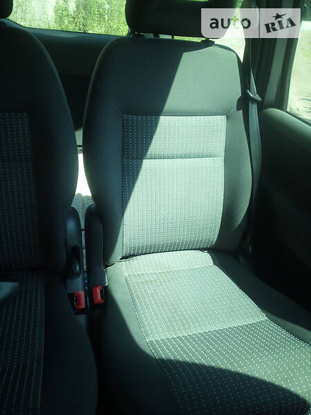 Минивэн SEAT Alhambra 2009 в Коростене