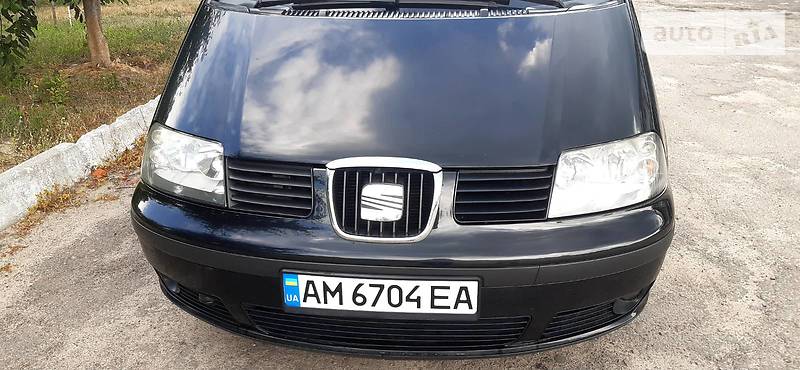 Минивэн SEAT Alhambra 2003 в Радомышле