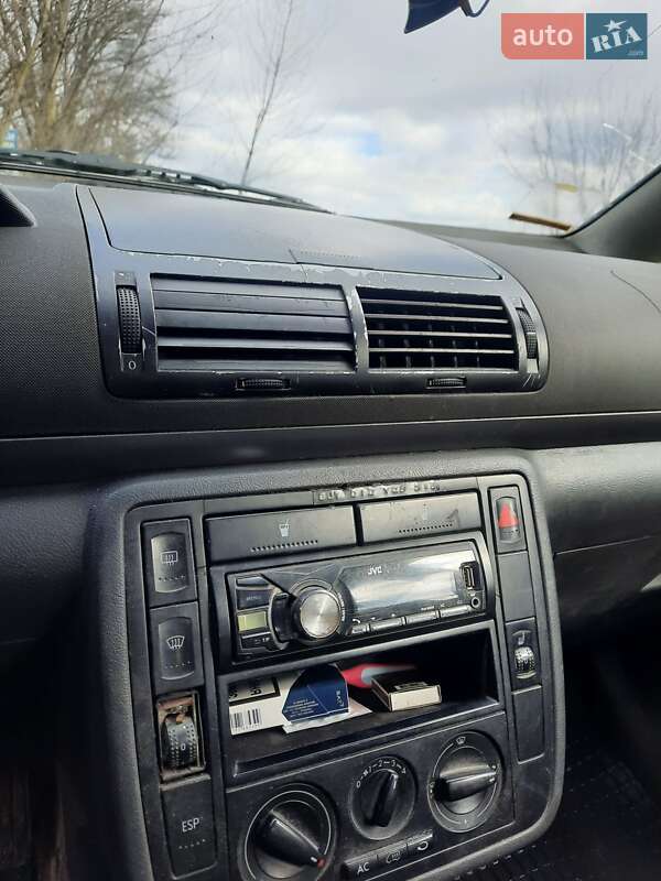 Минивэн SEAT Alhambra 2000 в Черкассах
