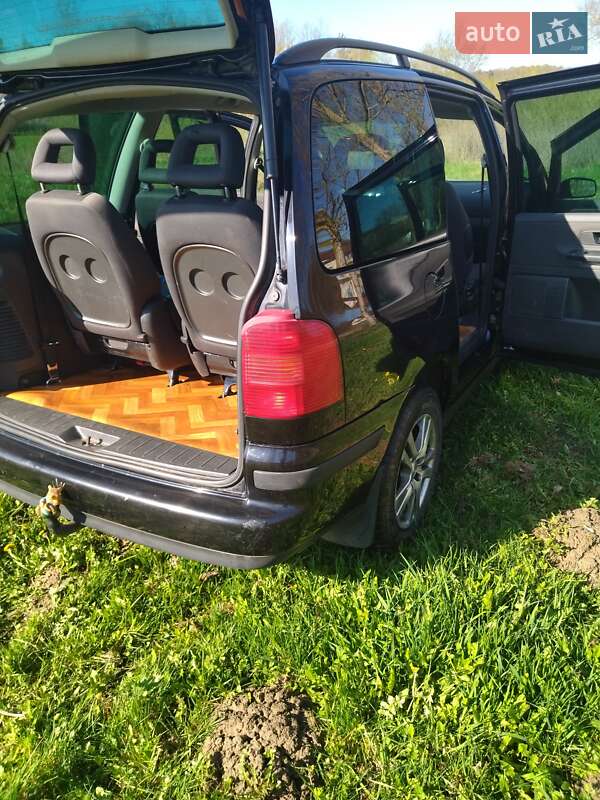 Минивэн SEAT Alhambra 2007 в Дубно