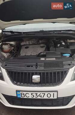 Минивэн SEAT Alhambra 2011 в Жовкве