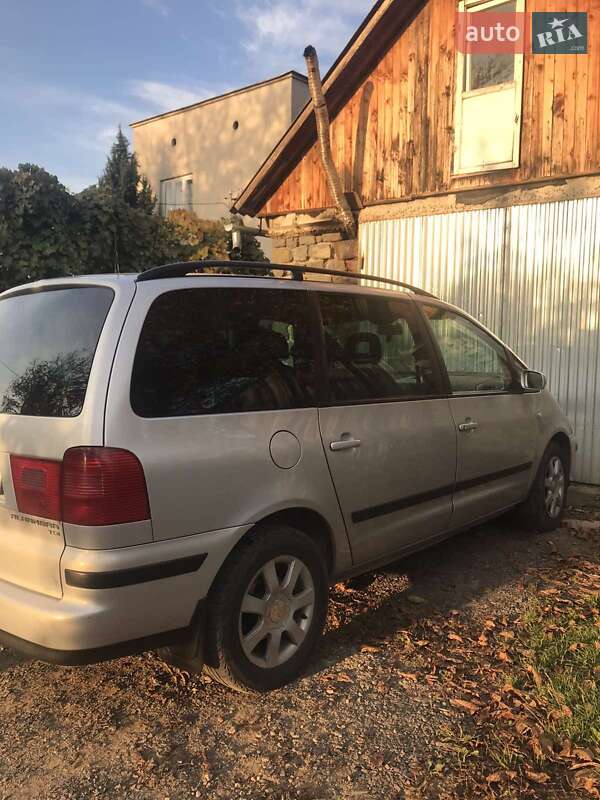 Минивэн SEAT Alhambra 2001 в Ужгороде