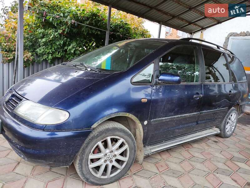 Мінівен SEAT Alhambra 2000 в Кельменцях