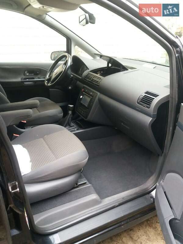 Минивэн SEAT Alhambra 2007 в Житомире