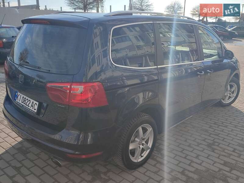 Минивэн SEAT Alhambra 2010 в Киеве