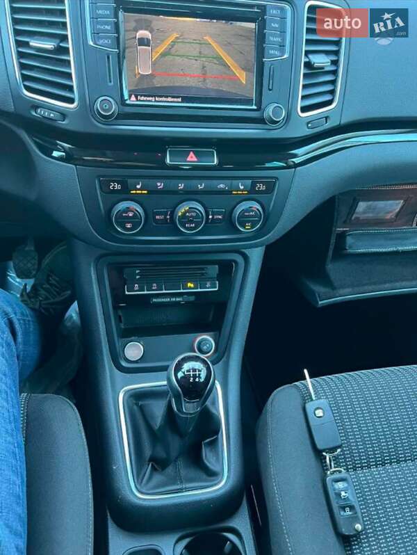 Мінівен SEAT Alhambra 2015 в Звягелі