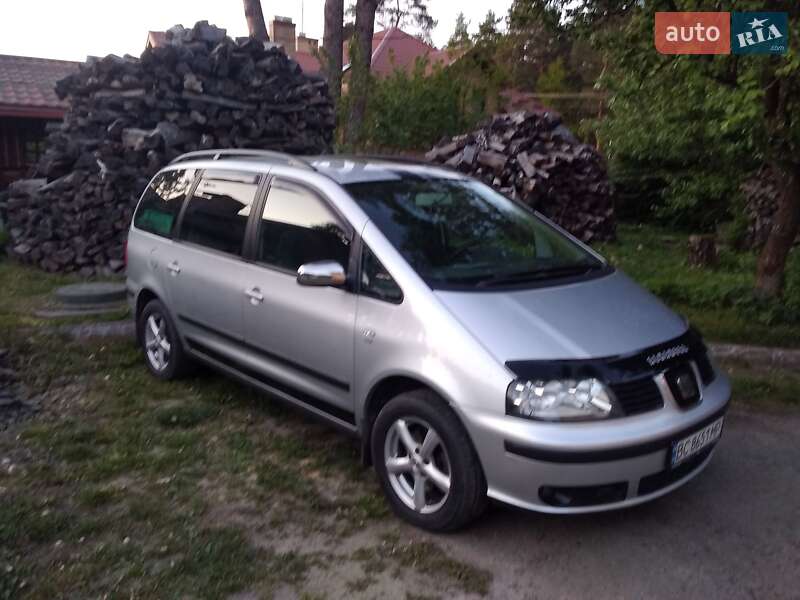 Минивэн SEAT Alhambra 2009 в Львове