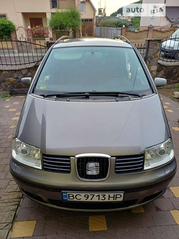 Минивэн SEAT Alhambra 2003 в Львове