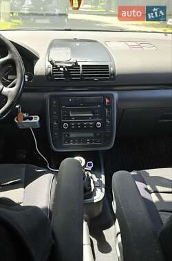 Минивэн SEAT Alhambra 2009 в 