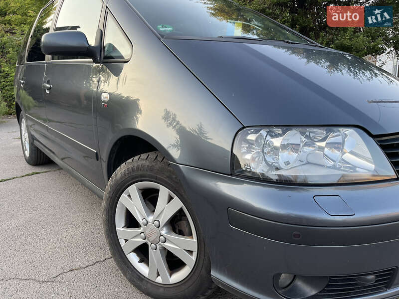 Минивэн SEAT Alhambra 2008 в Новоархангельске