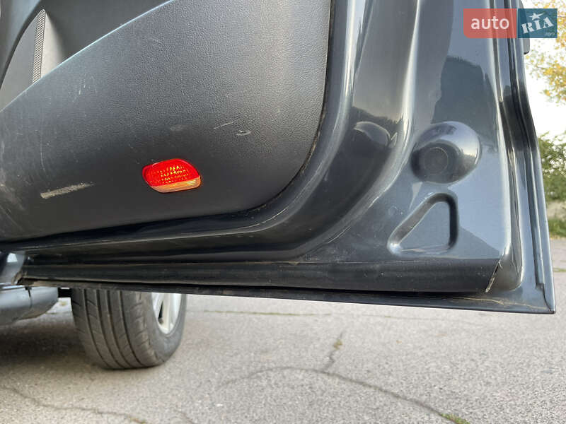 Минивэн SEAT Alhambra 2008 в Новоархангельске фото 22 Минивэн SEAT Alhambra 2008 в Новоархангельске