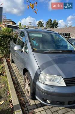 Мінівен SEAT Alhambra 2010 в Житомирі