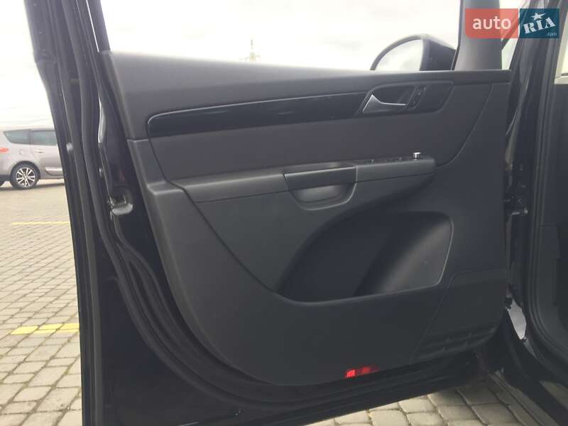 Мінівен SEAT Alhambra 2014 в Чернівцях