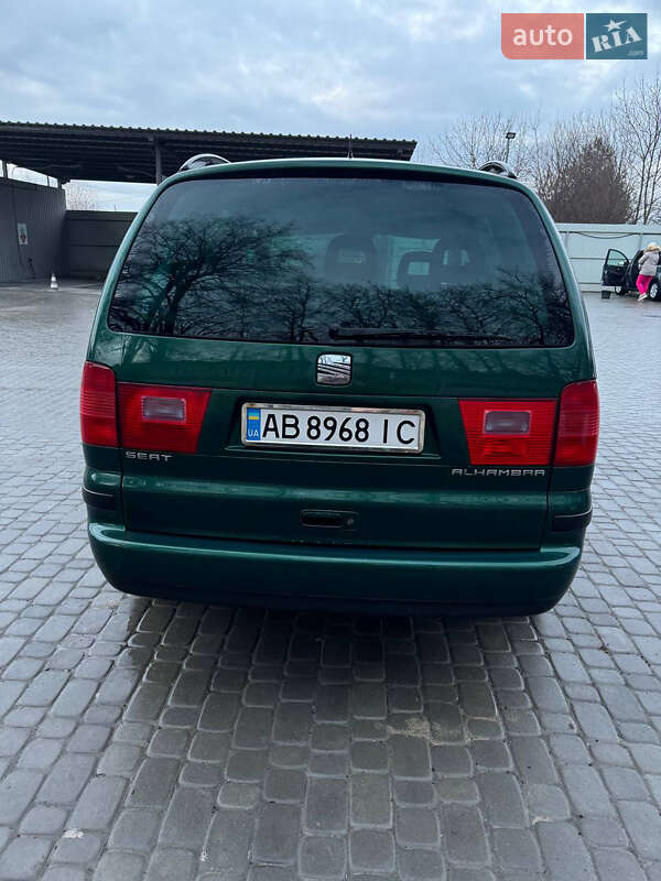 Минивэн SEAT Alhambra 2002 в Баре