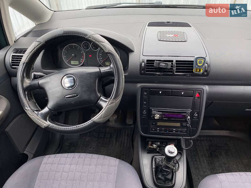 Минивэн SEAT Alhambra 2002 в Баре