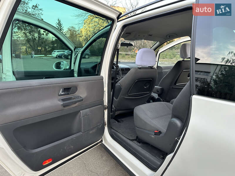 Минивэн SEAT Alhambra 2009 в Киеве