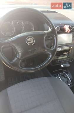 Минивэн SEAT Alhambra 2004 в 