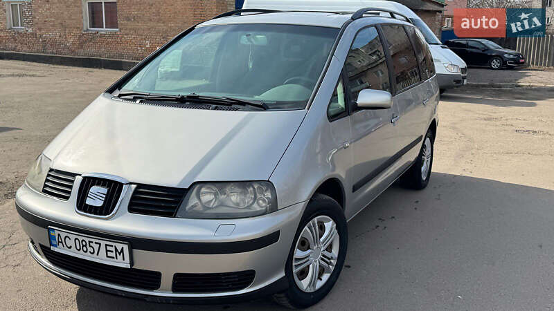 Минивэн SEAT Alhambra 2001 в Нововолынске