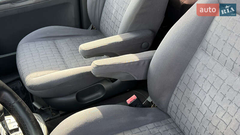 Минивэн SEAT Alhambra 2001 в Нововолынске
