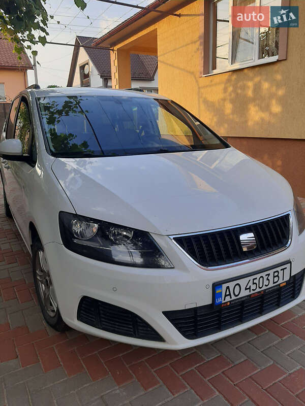 Минивэн SEAT Alhambra 2011 в Тячеве
