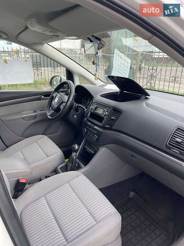 Минивэн SEAT Alhambra 2011 в Тячеве