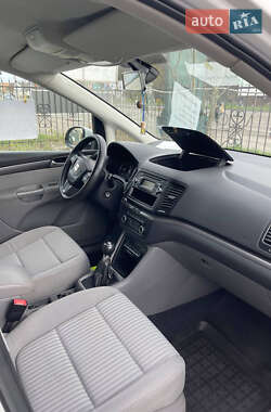 Минивэн SEAT Alhambra 2011 в 
