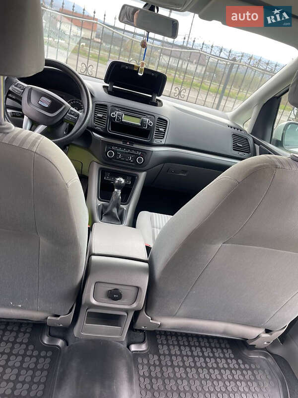 Минивэн SEAT Alhambra 2011 в Тячеве