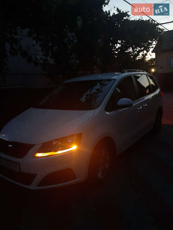 Минивэн SEAT Alhambra 2011 в Тячеве
