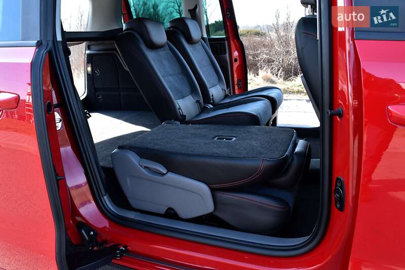 Минивэн SEAT Alhambra 2014 в Дрогобыче