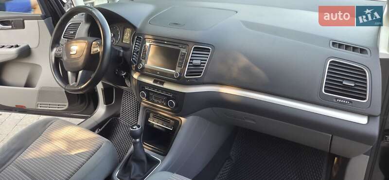 Минивэн SEAT Alhambra 2011 в Ужгороде