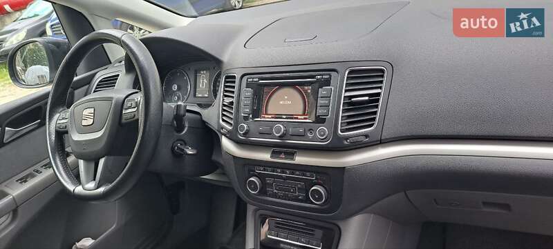 Минивэн SEAT Alhambra 2010 в Киеве