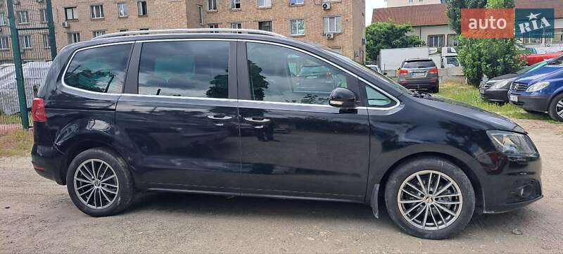 Минивэн SEAT Alhambra 2010 в Киеве