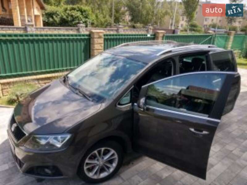 Минивэн SEAT Alhambra 2015 в Ровно