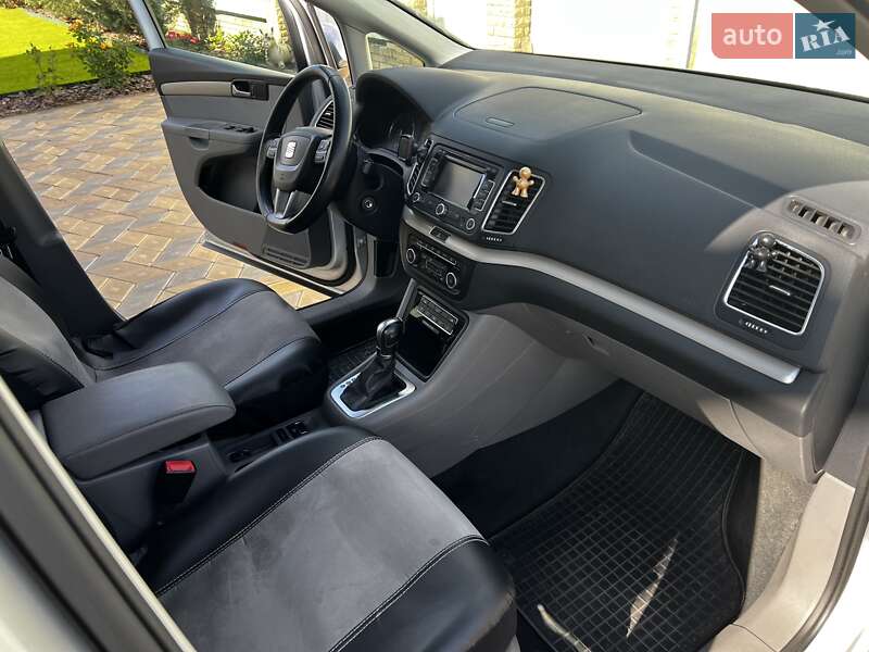 Минивэн SEAT Alhambra 2011 в Краматорске