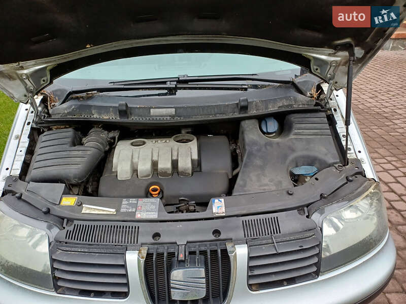 Минивэн SEAT Alhambra 2007 в Киеве