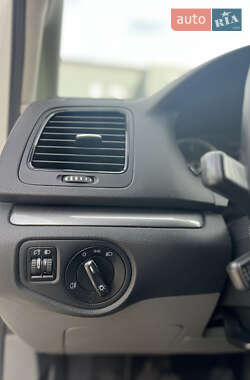 Мінівен SEAT Alhambra 2011 в 