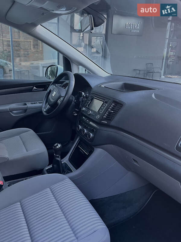 Минивэн SEAT Alhambra 2014 в Млинове