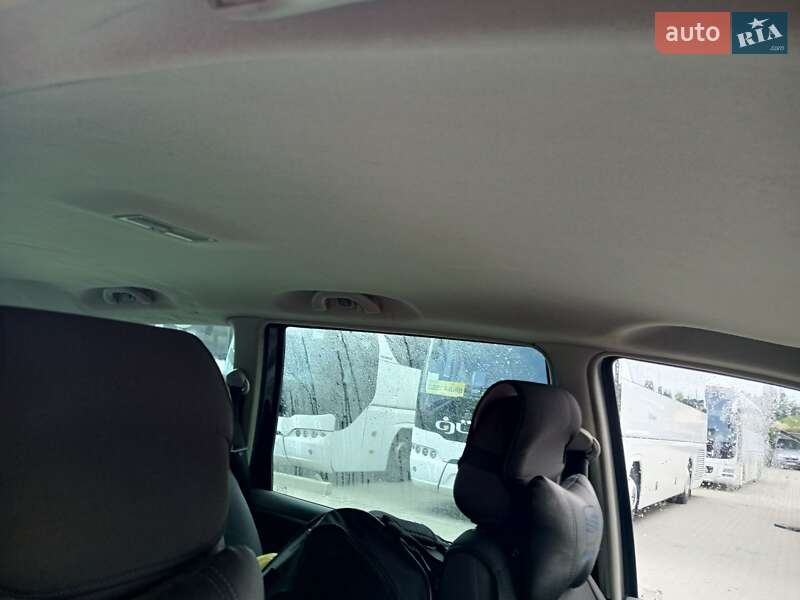 Мінівен SEAT Alhambra 2003 в Києві