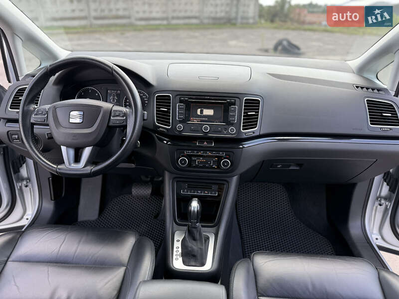 Минивэн SEAT Alhambra 2011 в Луцке