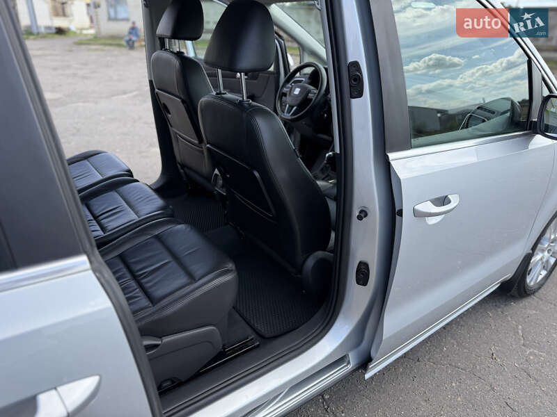 Минивэн SEAT Alhambra 2011 в Луцке
