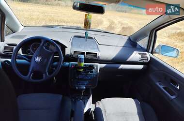 Минивэн SEAT Alhambra 2004 в 