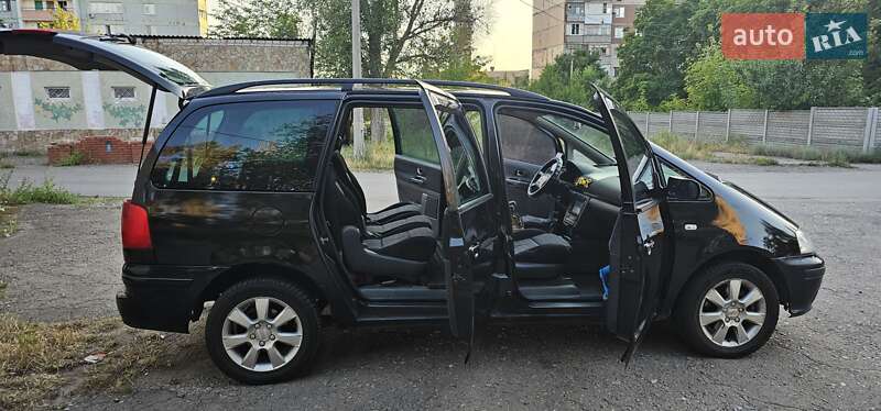 Минивэн SEAT Alhambra 2002 в Краматорске