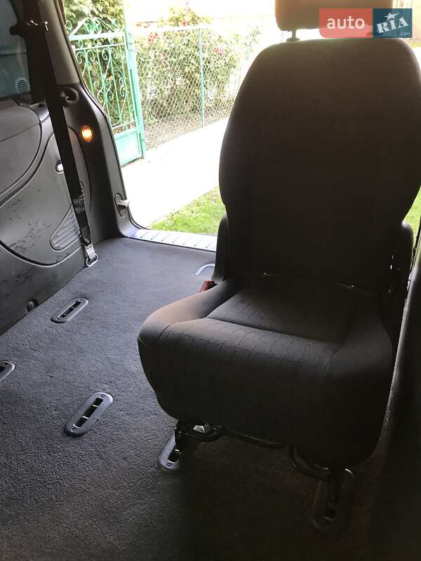 Минивэн SEAT Alhambra 2006 в Самборе фото 21 Минивэн SEAT Alhambra 2006 в Самборе