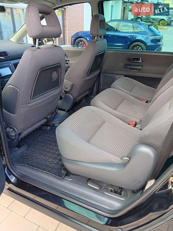 Минивэн SEAT Alhambra 2006 в Черновцах